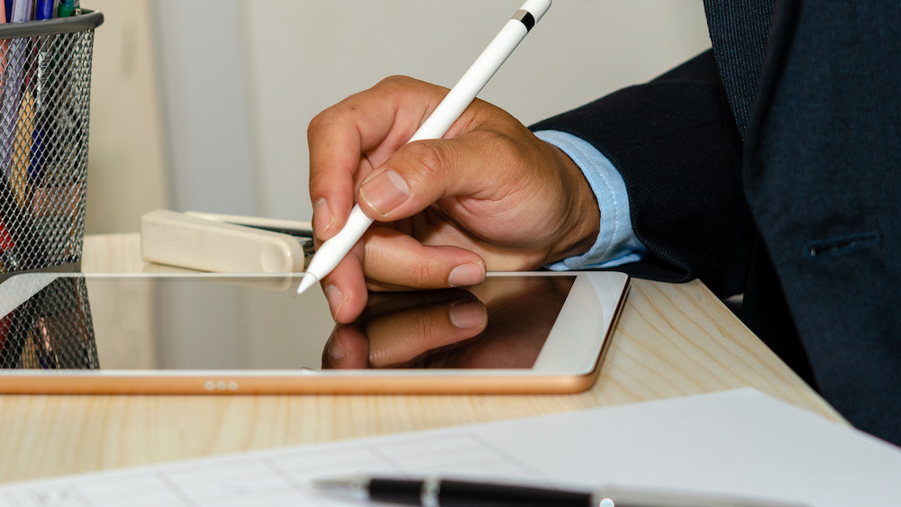 What Type of Electronic Contract Should Self-Storage Operators Use?